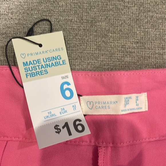 Matching Set- Cropped Blazer & High Waisted Shorts - Picture 10 of 10